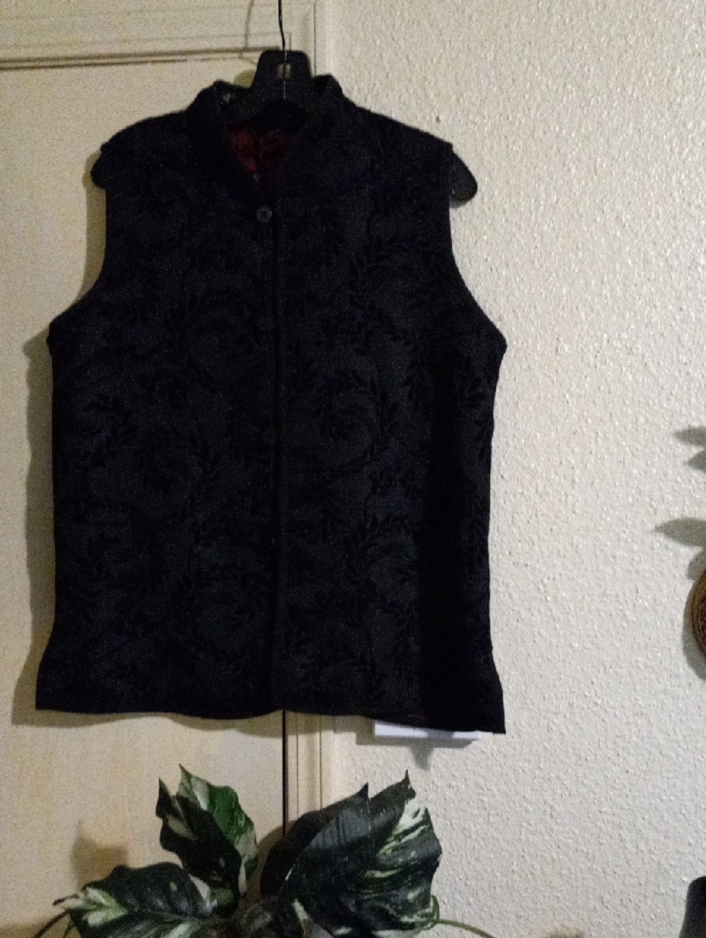 Reversable Vest  Floral Pattern / Black Pattern Design size   L